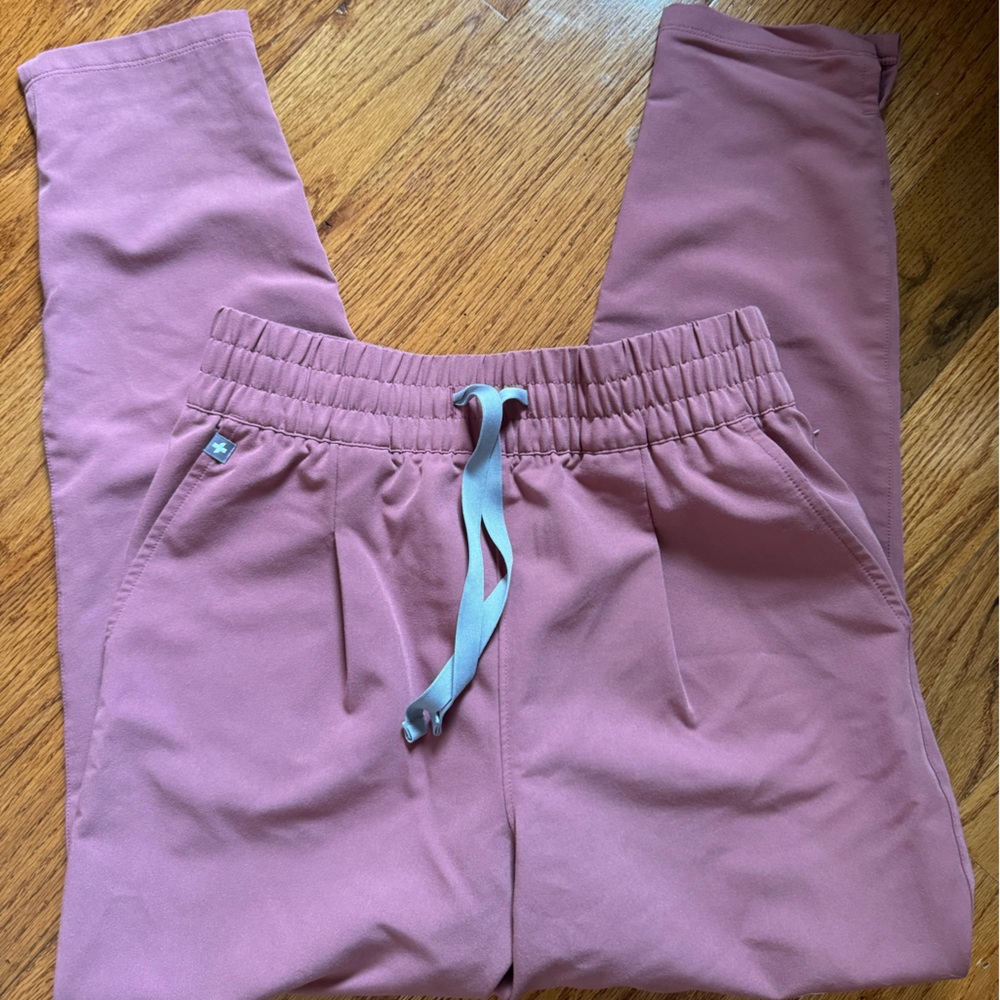 FIGS High Waisted Lille Tapered scrub pants